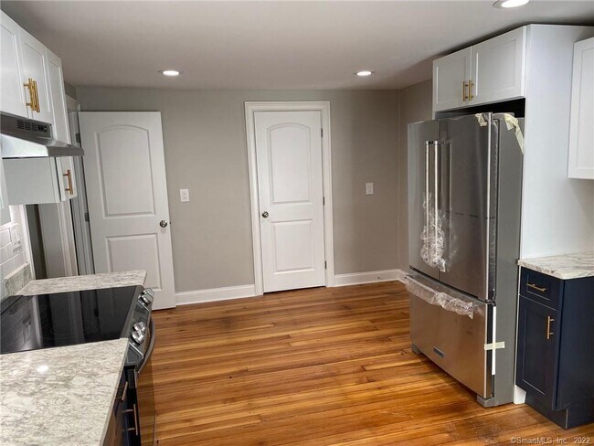 Foto del edificio - 223 Park Rd