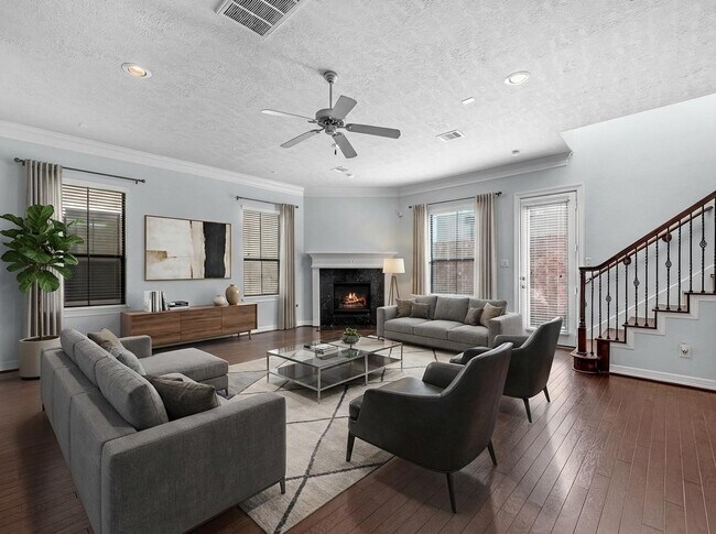 Foto del edificio - 11643 Royal Oaks View