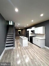 Building Photo - 2713 E Monument St