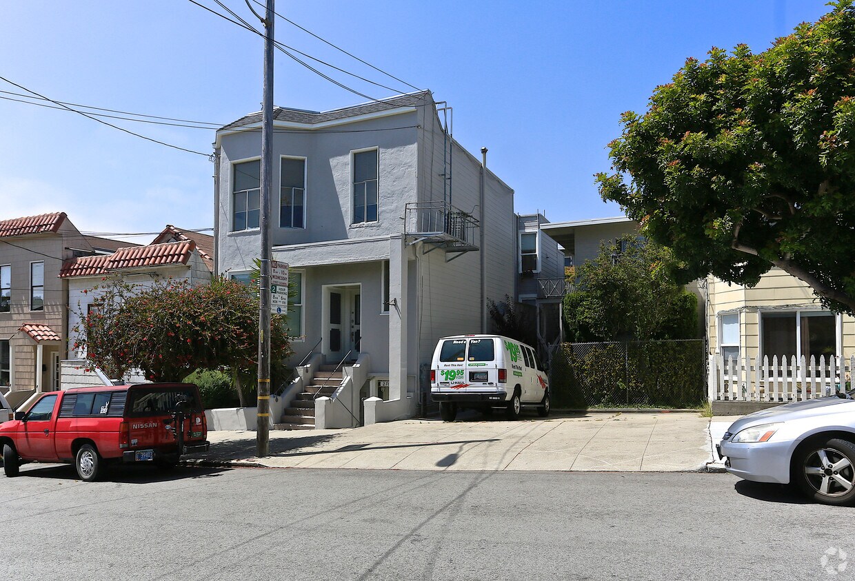 Building Photo - 2760-2762 Golden Gate Ave