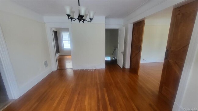 Building Photo - 20 Manitou Ave