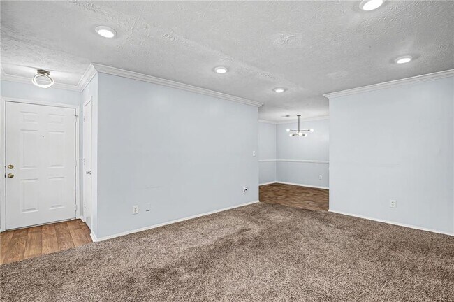 Building Photo - 1603 Augusta Dr