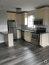 Building Photo - 17 Quebec St
