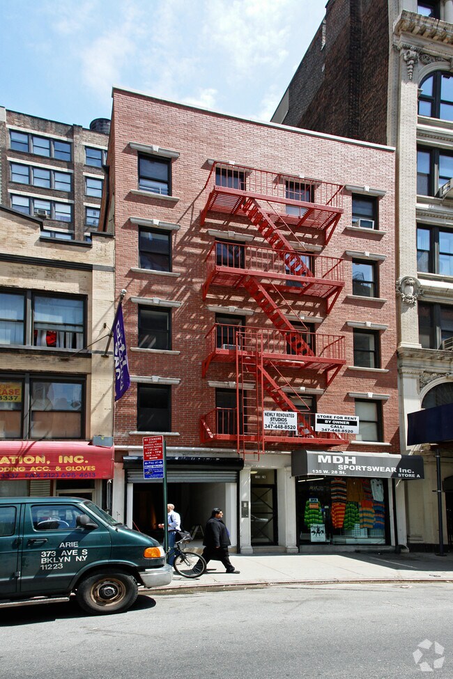 Foto del edificio - 135 W 28th St