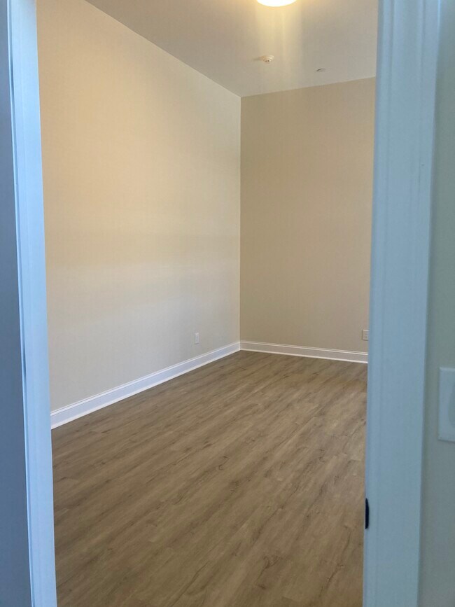 Big open living area - 267 Mill St