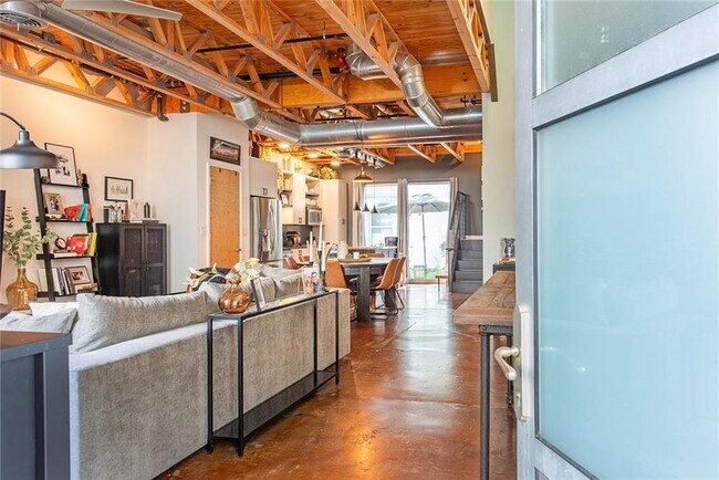 Foto del edificio - 1661 La France Street Northeast