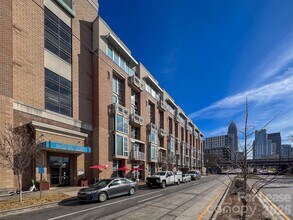 Building Photo - 710 W Trade St