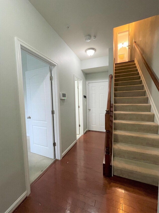 Foto principal - 418 Ava Way NE
