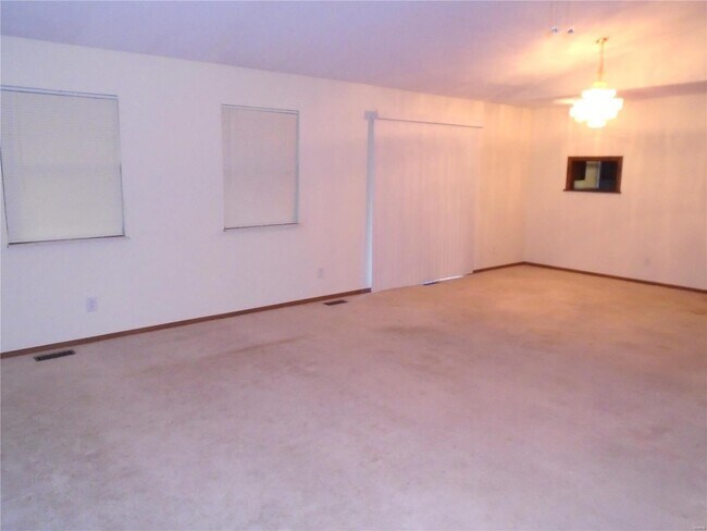 Building Photo - 2301 Stonecastle Ave