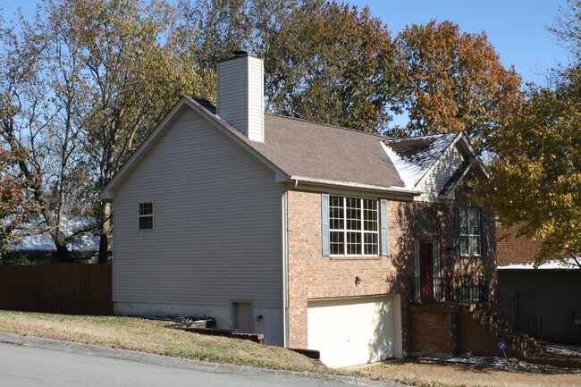 Building Photo - Wonderful Home in Windsor Green! *AVAILABL...