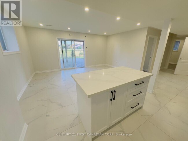 Photo du bâtiment - 1565 Sandridge Ave