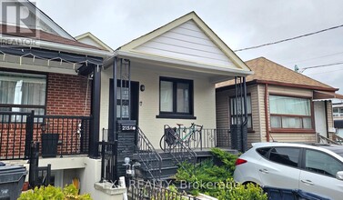 Building Photo - 215A Chambers Ave