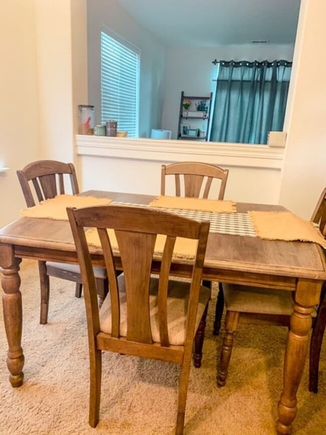 Foto del edificio - 3 Bed 2 Bath one story home