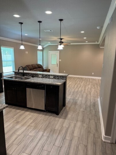 Foto del edificio - 611 Foxmeadow Ln