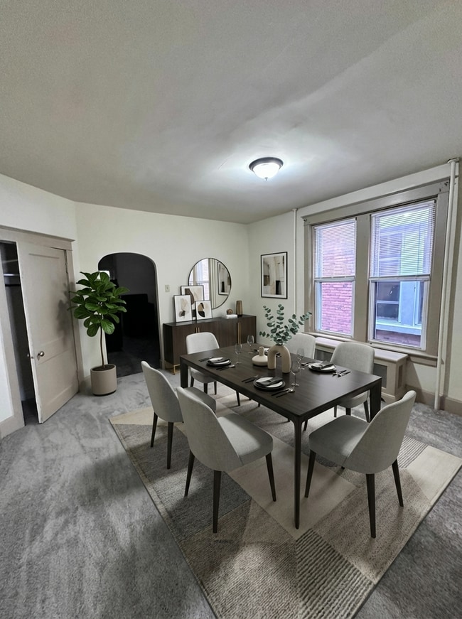 Foto del edificio - Large 3 Bedroom Home in Harrisburg