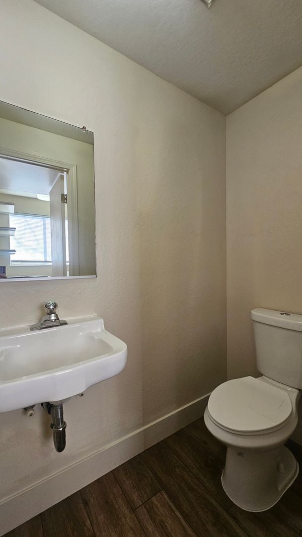 Foto del edificio - Townhome in 4-plex - near UNR - off street parking