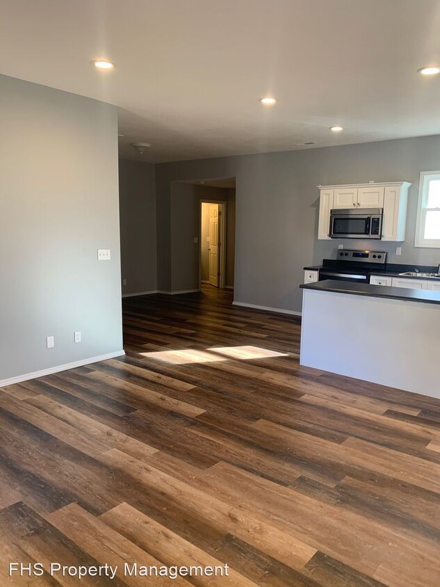 Primary Photo - 3 br, 1 bath House - 2222 W Calhoun St