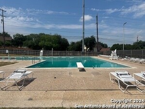 Foto del edificio - 7011 Forest Moss St