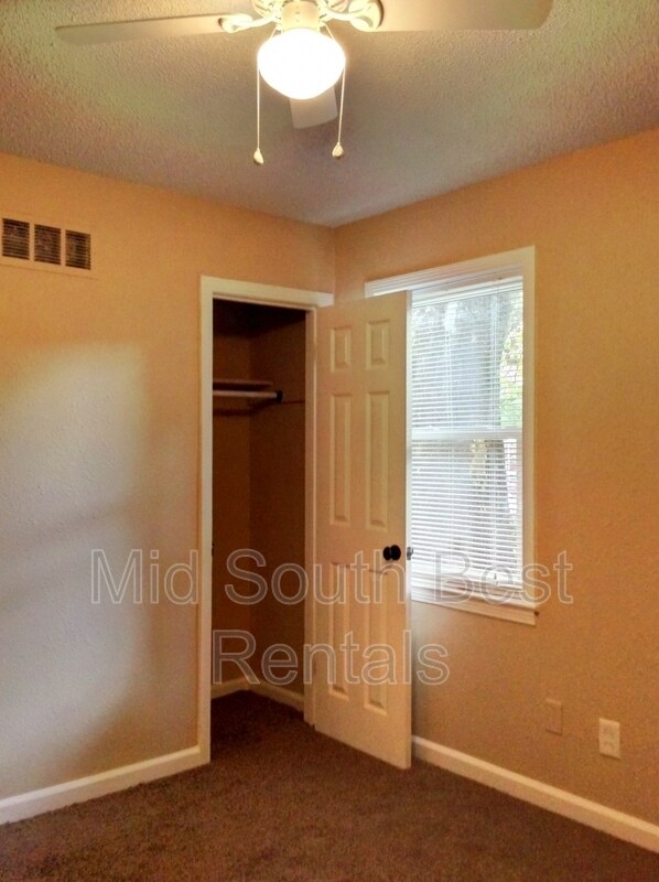 Foto del edificio - 2976 Basswood St