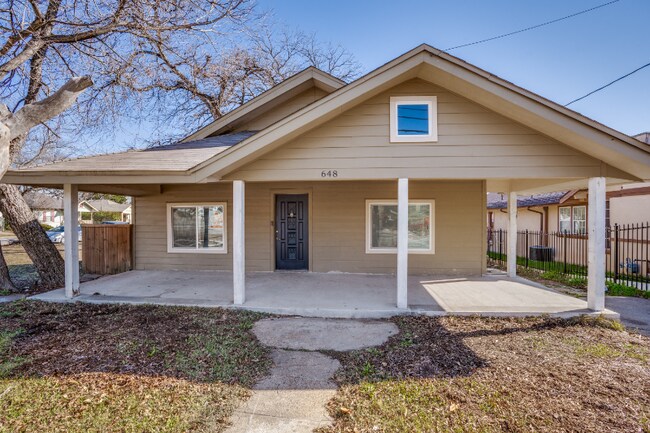 Foto del edificio - 648 N Tyler St