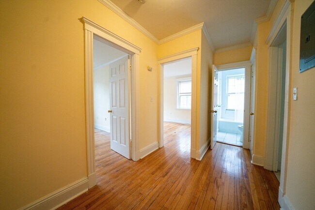 Building Photo - 58 Selkirk Rd