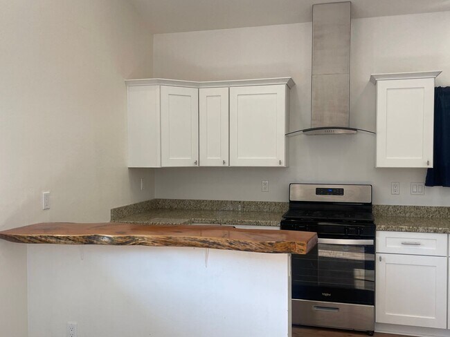 Building Photo - Price Reduced on this Newer home in The He...