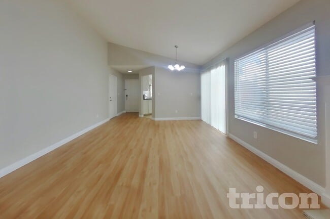 Building Photo - 600 Basalt Dr