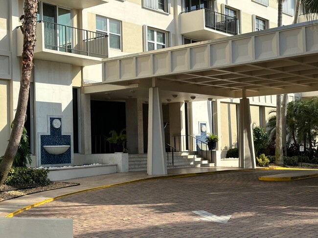 Foto del edificio - 1900 S Ocean Blvd