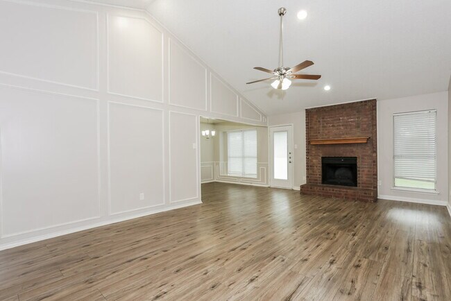 Foto del edificio - 9004 Willoughby Ct