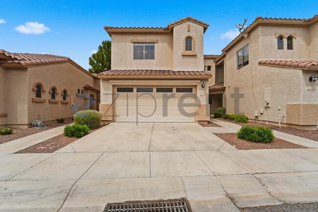 Building Photo - 2600 E Springfield Pl