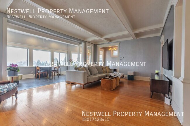 Building Photo - Charming Updated Home on Amazing Avenues