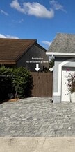Building Photo - 531 SW 89th Ct