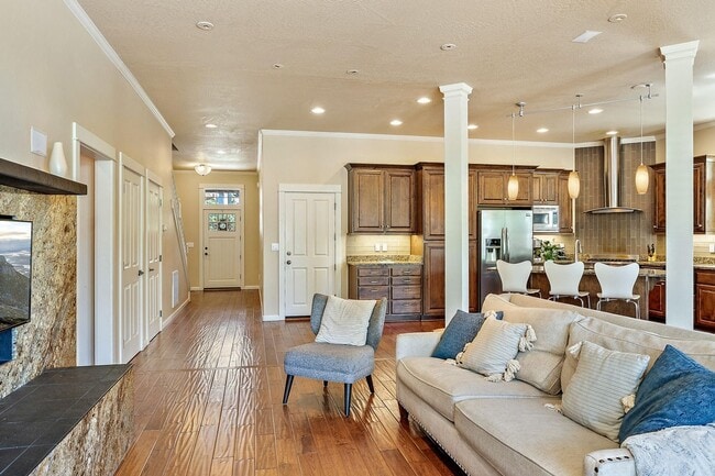 Building Photo - Four bedroom home with Pool! | Available Now