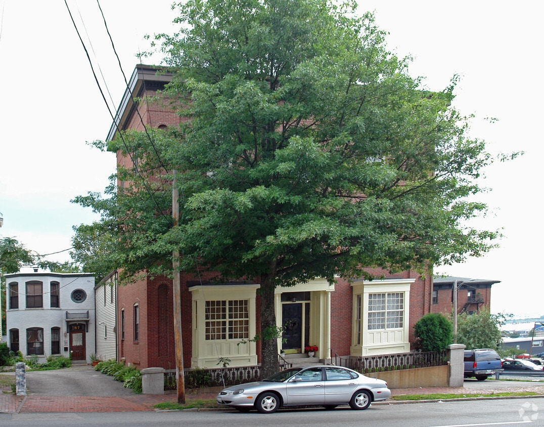 Building Photo - 65 High St