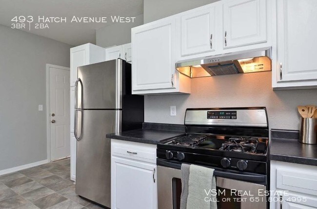 Foto del edificio - 493 Hatch Ave