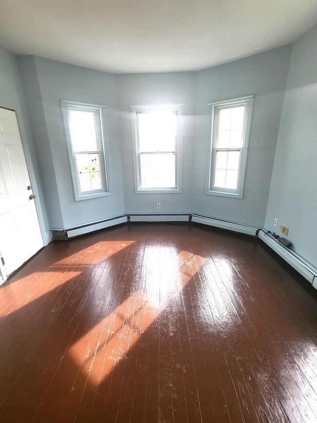 Foto del edificio - 97-99 Alverson Avenue