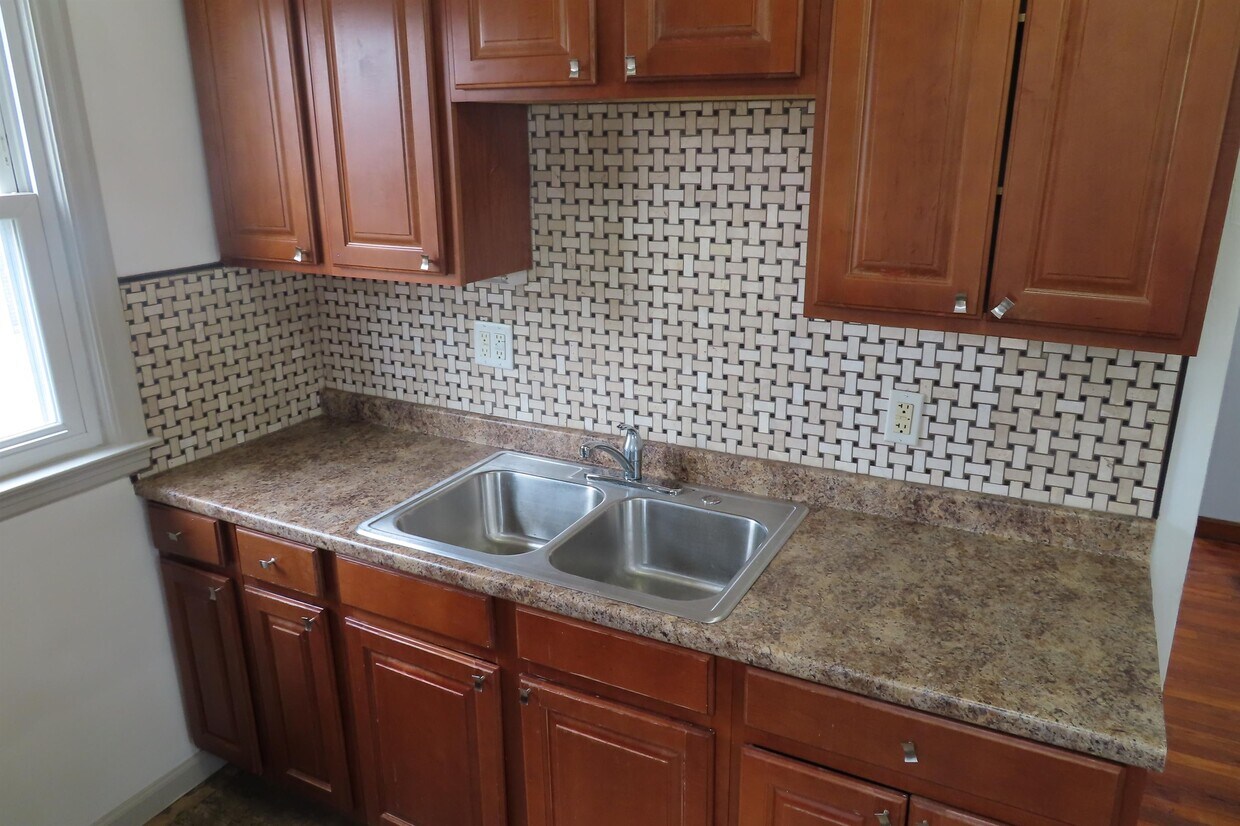 Foto principal - 796 N Drexel Ave
