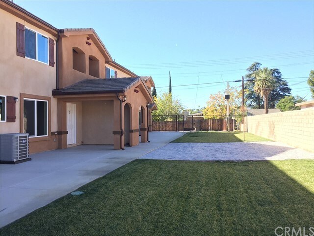 Foto del edificio - 118 S Date Ave