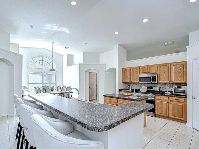 Foto del edificio - 7107 Colonial Lake Dr