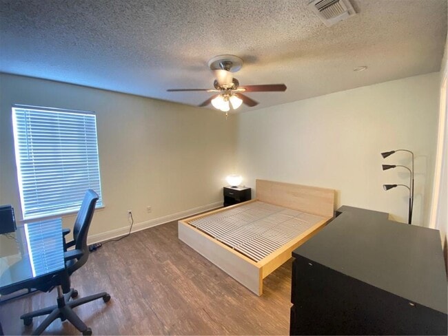 Building Photo - 4300 Duval Rd