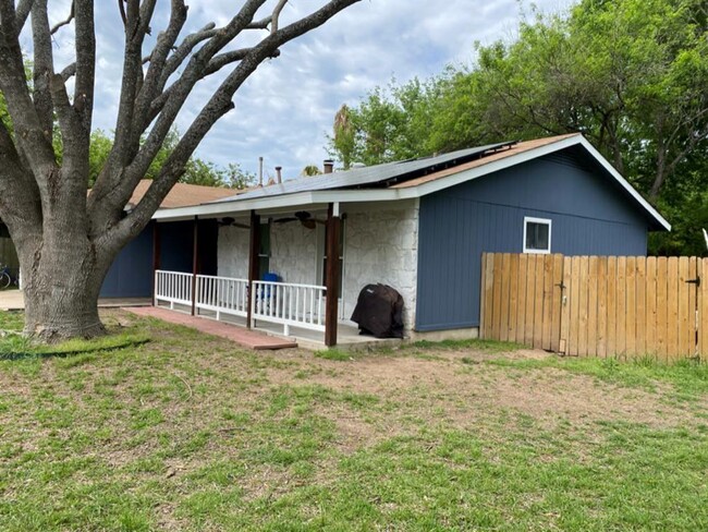 Building Photo - 7308 Rhett Pl