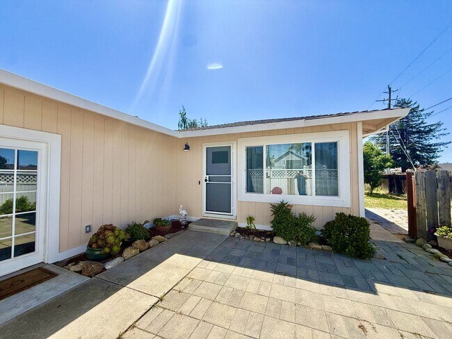 Foto del edificio - Comfortable 3 bedroom in convenient Hollister location