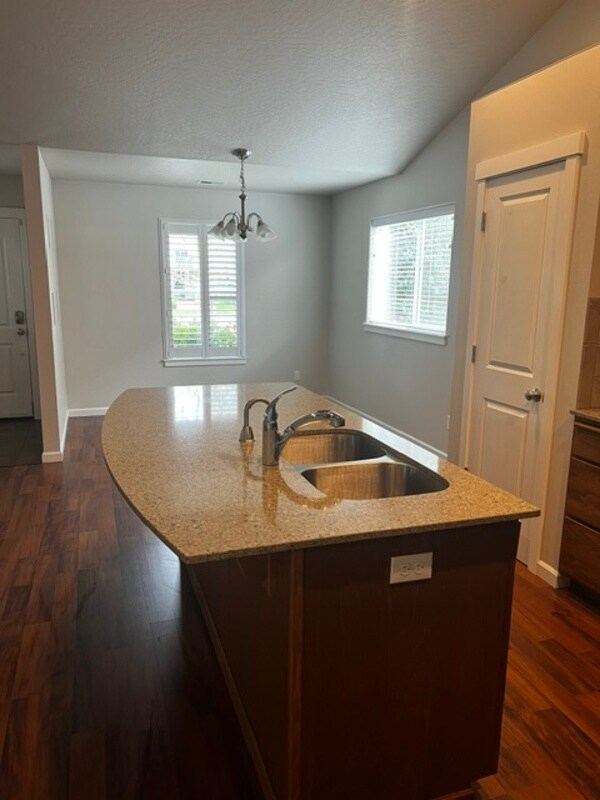 Foto del edificio - 2175 N Country Vista Blvd