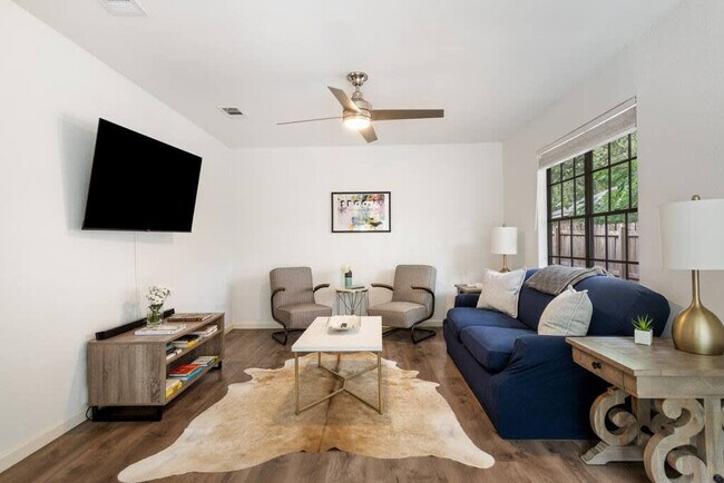 Foto del edificio - 802 Ramble Ln