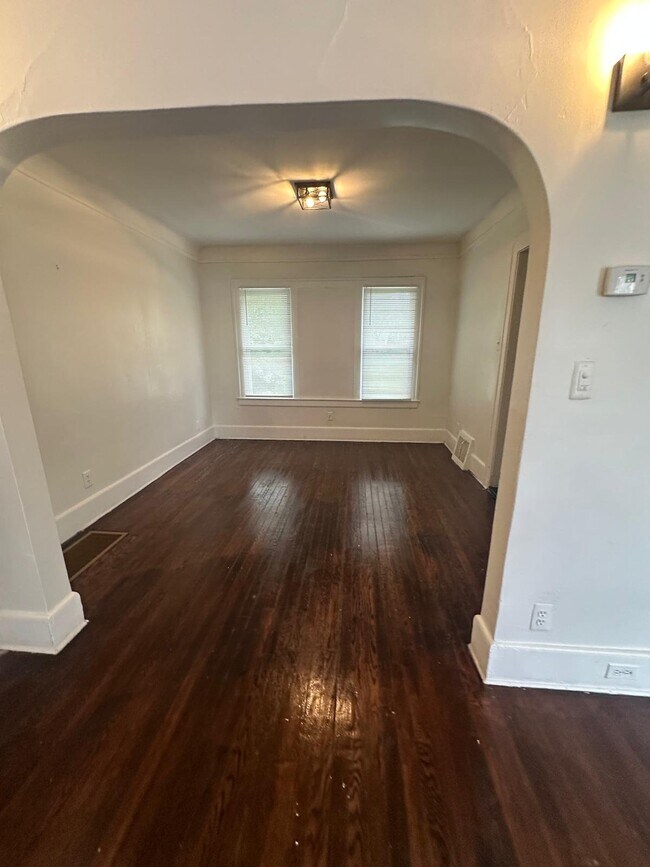Foto del edificio - 4733 Lakepointe St
