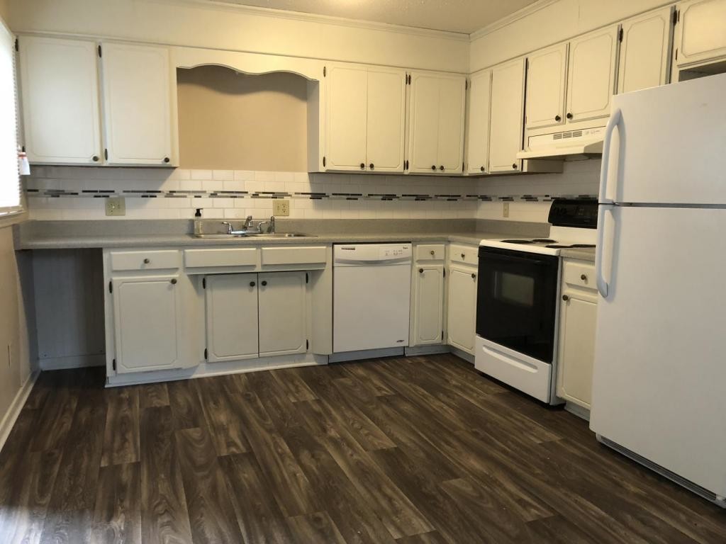 Foto principal - 112 Stone Creek Dr.