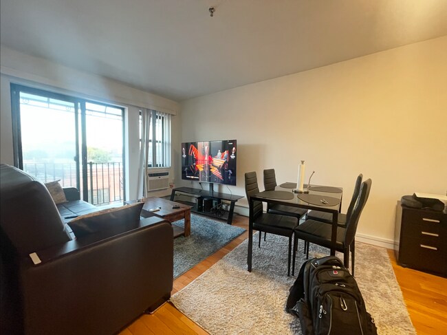 Foto del edificio - 3434 10th St