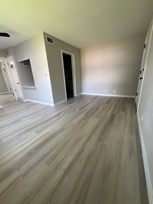 Foto del edificio - 1606 Oakland Rd NE