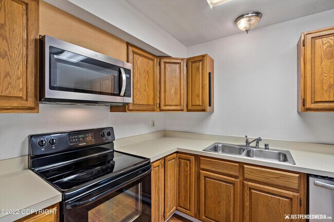 Kitchen - 3401 W 88th Ave