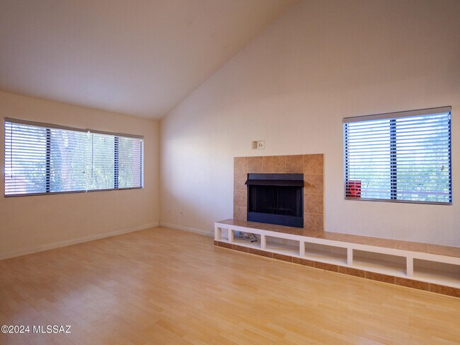 Foto del edificio - 5051 N Sabino Canyon Rd